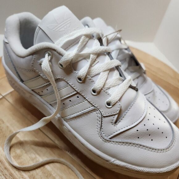 Adidas Rivalry Low Sneakers – Women’s Size 8 – White - Picture 9 of 12